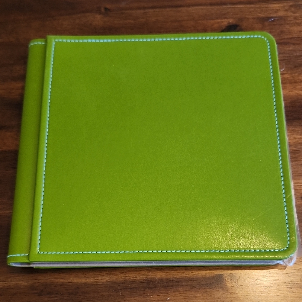 Green Leatherette 8 By 8 Scapbook Album, Ceeative Memories Unused